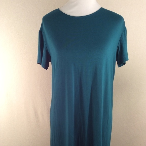 Fabletics Finley casual t-shirt dress in forest - Picture 6 of 8